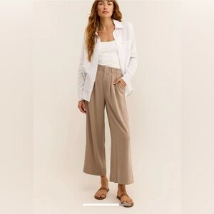 Z supply Farah Pant - NWT. Color: warm sand